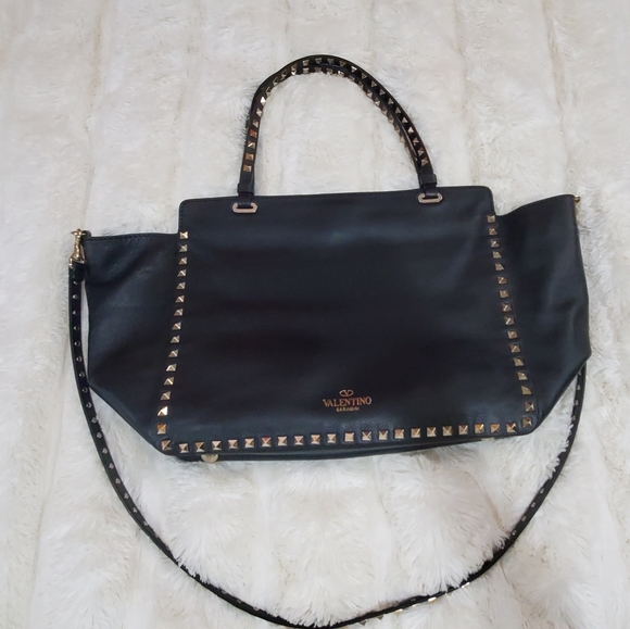 "SOLD "Valentino Garavani Rockstud leather tote - Picture 14 of 14